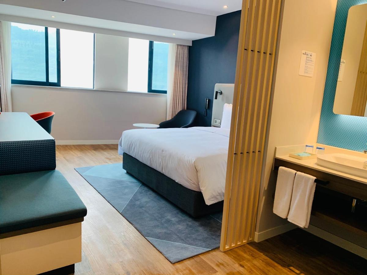Holiday Inn Express Chongqing Airport Zone By Ihg エクステリア 写真
